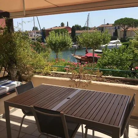 Apartment Port