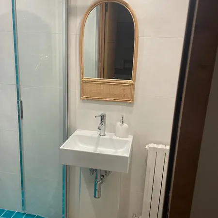 Port Apartment *